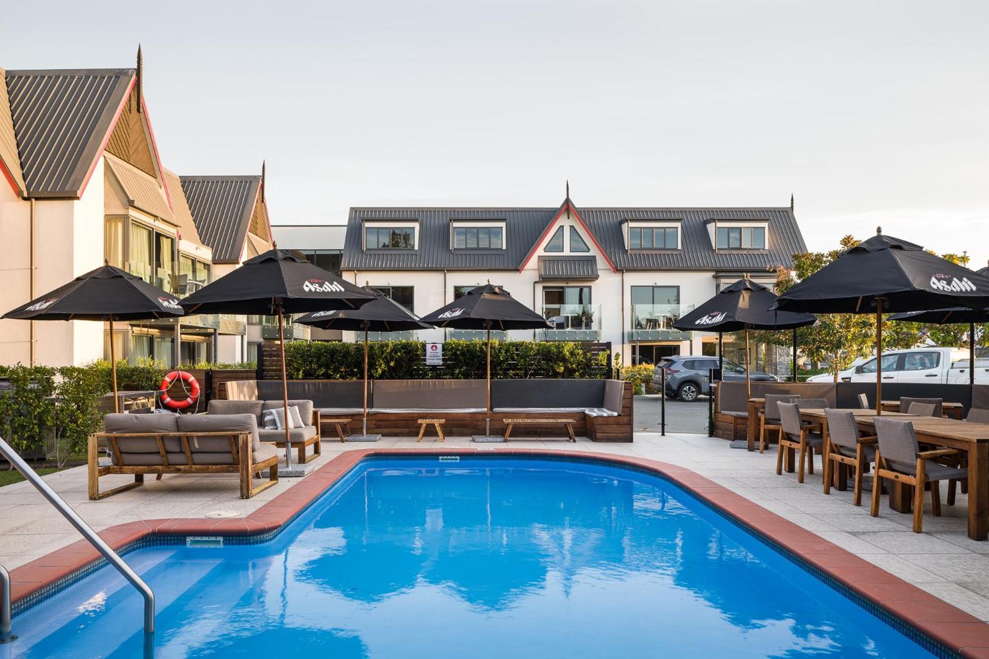 Carnmore Chateau Marlborough Бленем Экстерьер фото The hotel's pool